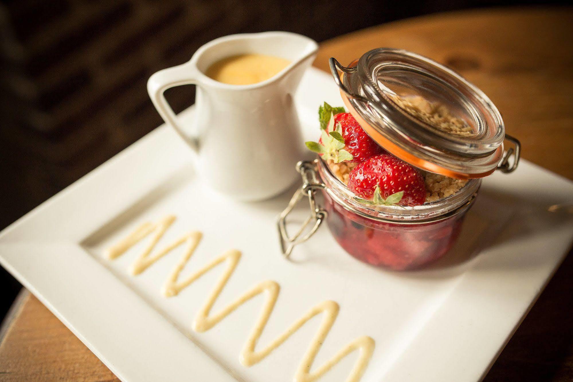 Breckland Lodge 아틀버러 외부 사진